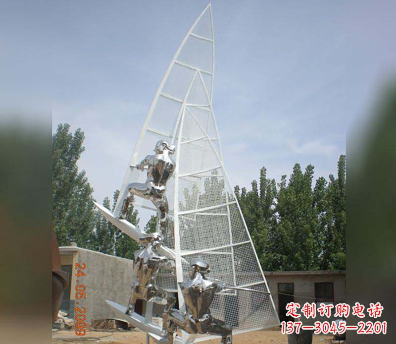 赣州不锈钢帆船给公园带来美丽的景致