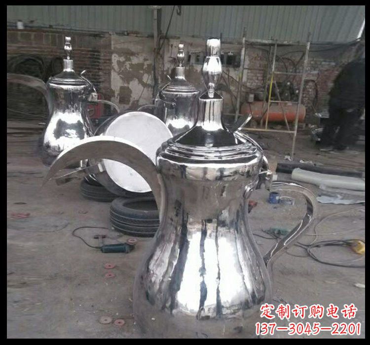 赣州不锈钢酒壶雕塑传承古典艺术