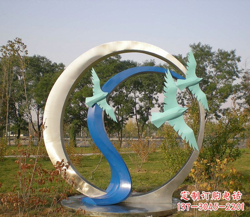 赣州不锈钢圆环雕塑精致而优雅