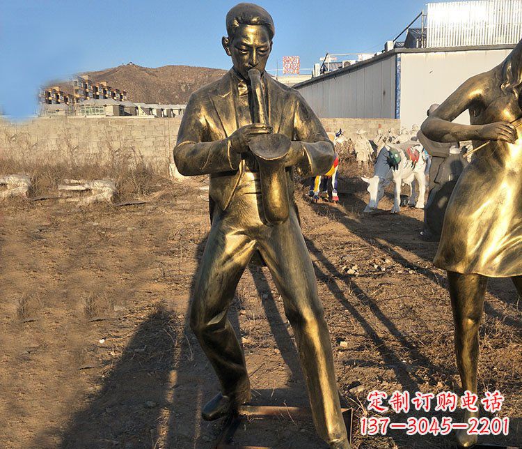 赣州铜雕萨克斯风音乐人物