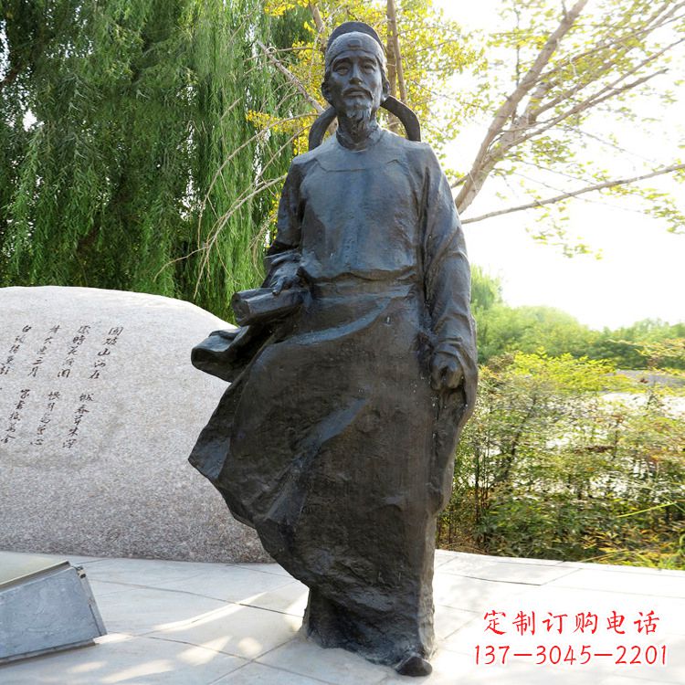 赣州艺术之美——杜甫铜雕塑