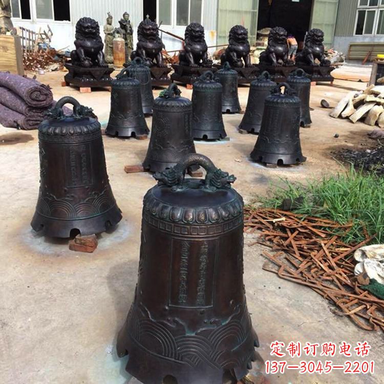 赣州手工精美的铜钟雕塑