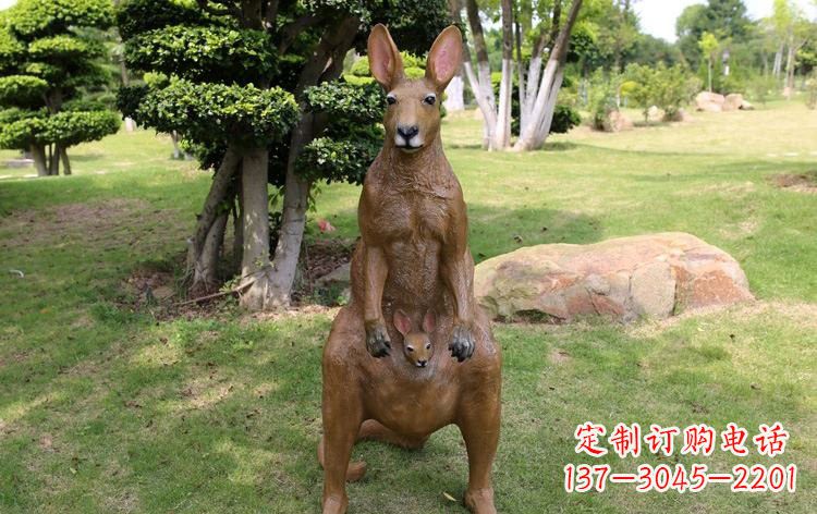 赣州公园玻璃钢仿真袋鼠雕塑