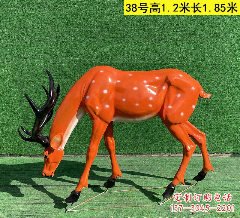 赣州公园玻璃钢梅花鹿雕塑