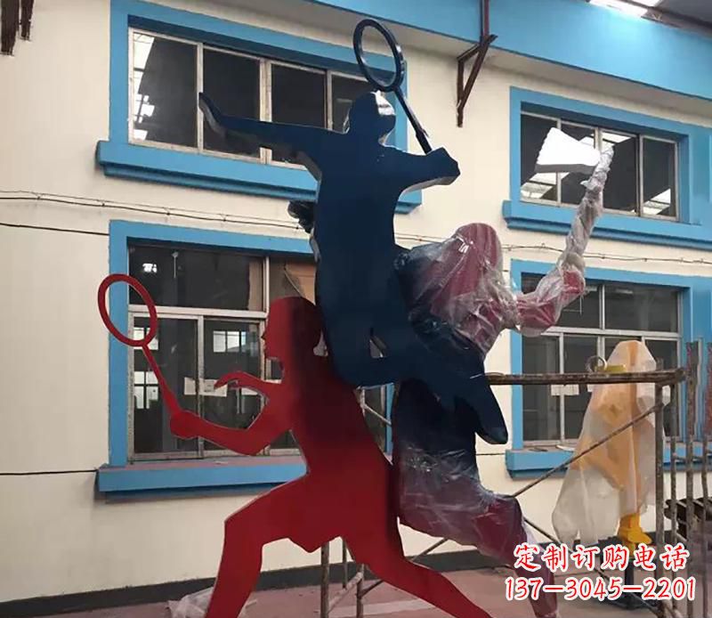 赣州广场不锈钢打羽毛球雕塑2