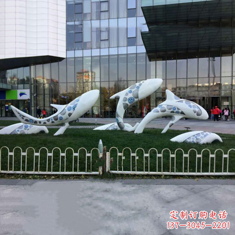 赣州城市绿地观赏海豚雕塑