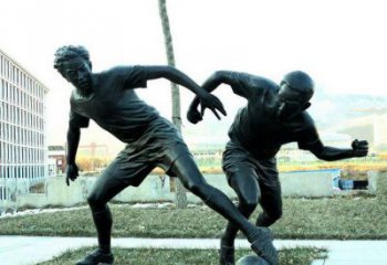 赣州中领雕塑-复原完美动态，足球铜雕玩偶