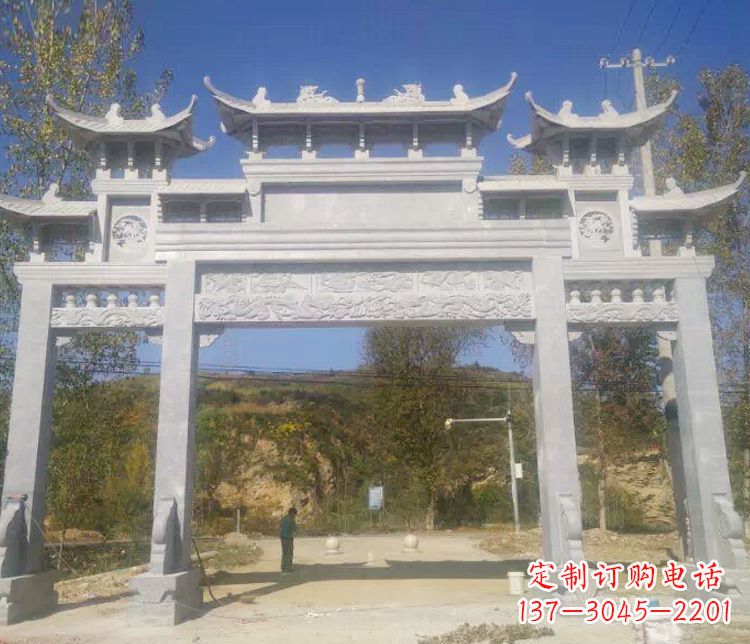 赣州景区三门仿古石牌坊石雕