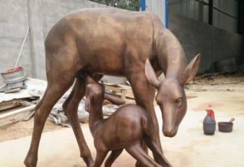 赣州母子鹿公园动物铜雕——精美绝伦