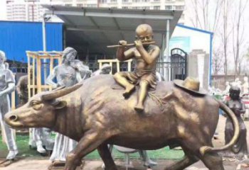 赣州专为儿童量身定制的牧童骑在牛背吹笛铜雕