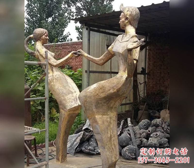 赣州专属情侣，情深伴随铜雕精美绝伦