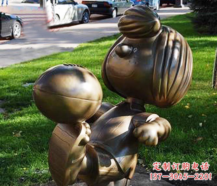 赣州踢球的小女孩铜雕