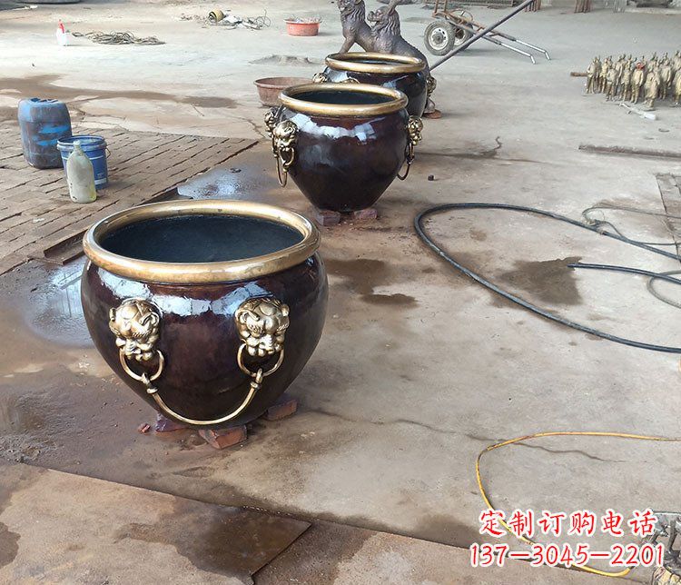 赣州铜雕故宫狮子头水缸雕塑