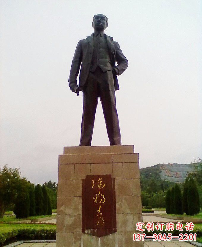 赣州铜雕近代名人陈独秀