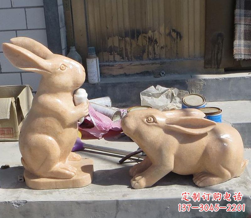 赣州兔子石雕公园动物摆件