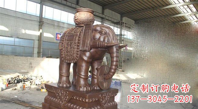 赣州驮宝大象铜雕