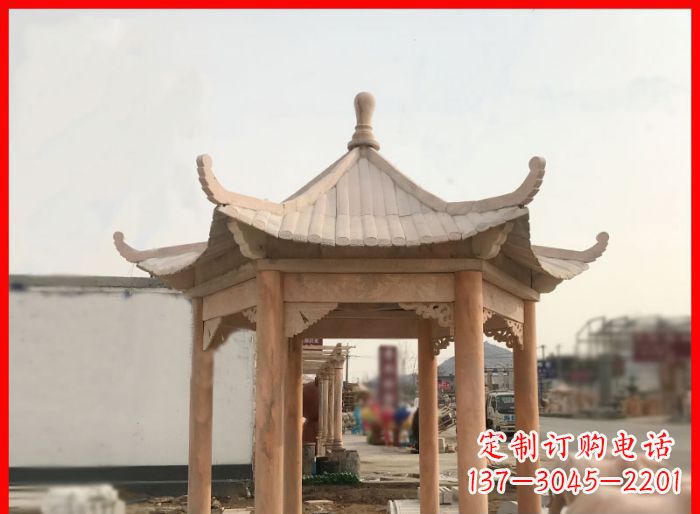 赣州晚霞红公园六角石雕凉亭