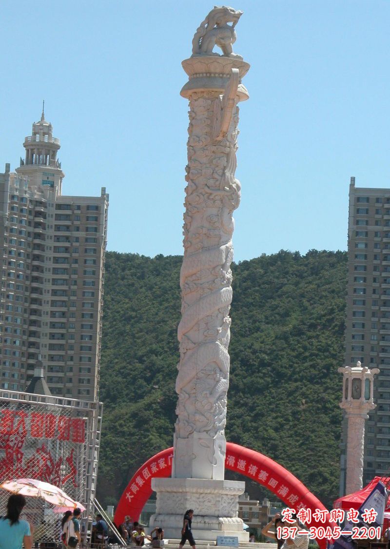 赣州晚霞红广场龙柱