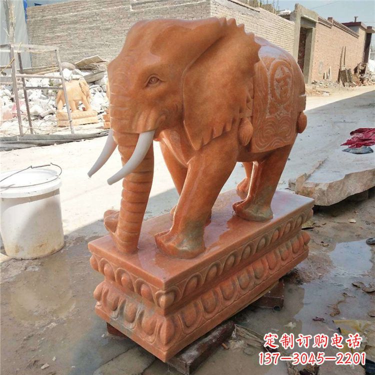 赣州晚霞红石雕大象