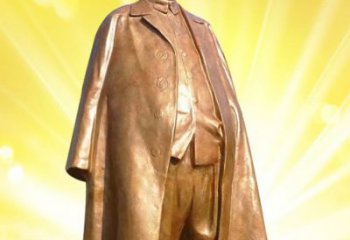 赣州严格掌控：毛主席大衣装置雕塑