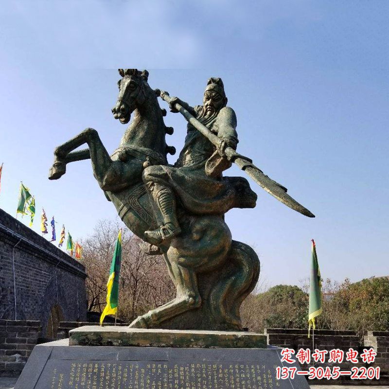 赣州五虎上将关羽骑马舞大刀铜雕景观