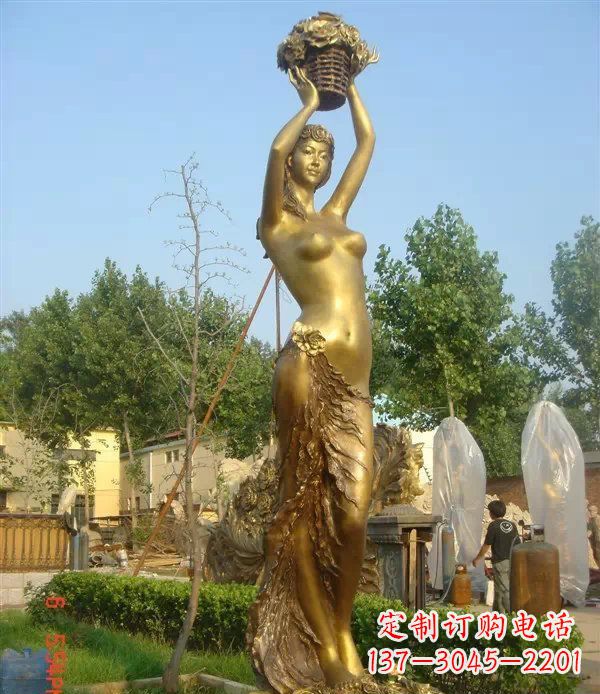 赣州西方美女公园人物铜雕 (2)