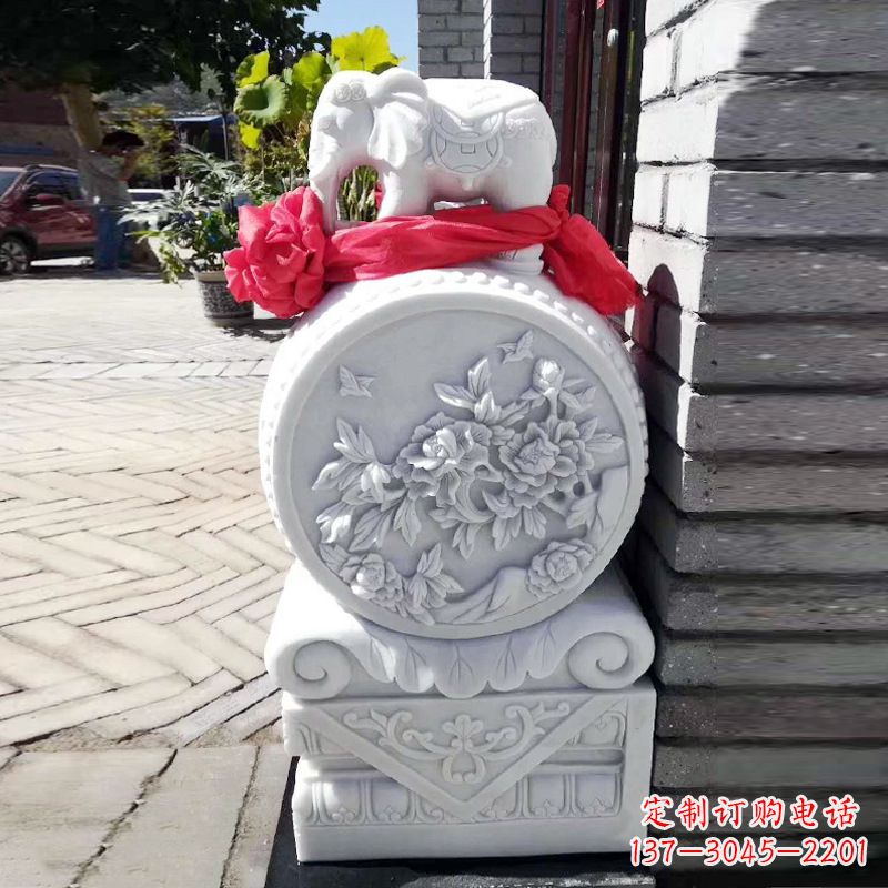 赣州仙鹤石雕门墩